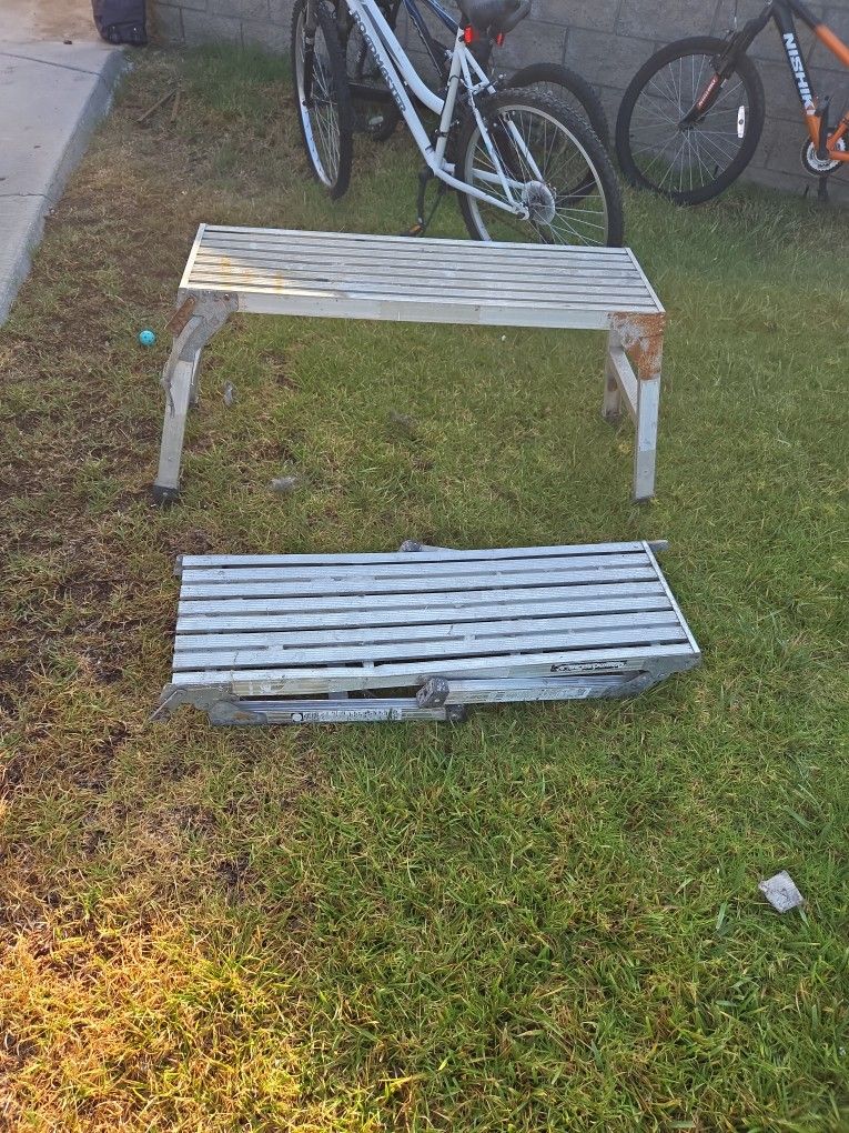 2 - 2" Ladders $10