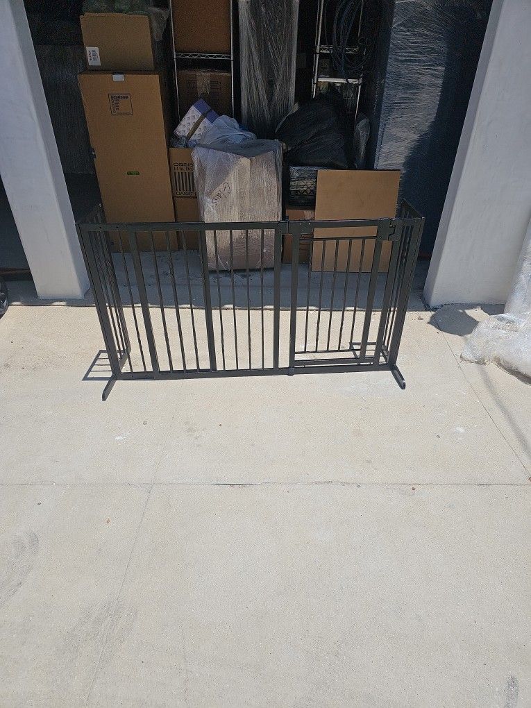 Rod Iron Fancy Dog/child Gate