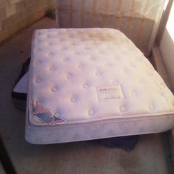 Florence Pillow Top