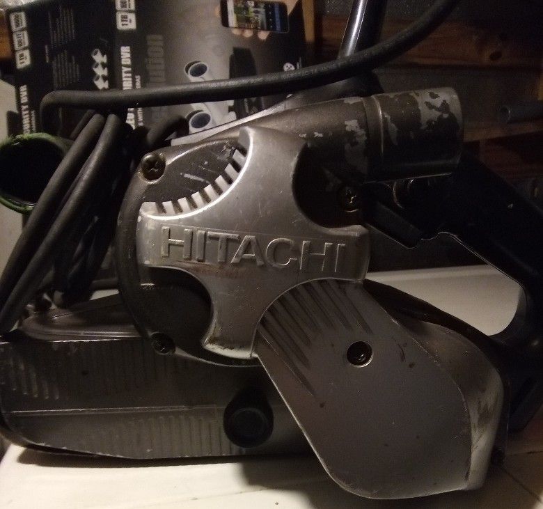Hitachi SB 8V2