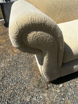 FREE - Buttercream custom-made COUCH from the Cannery