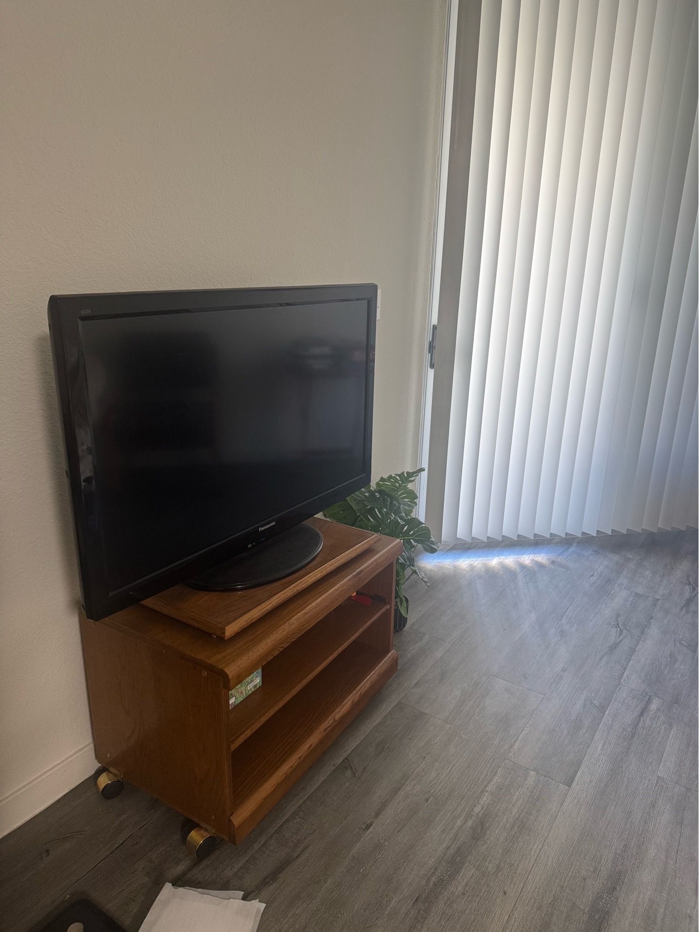 Tv stand/ side desk table, can deliver