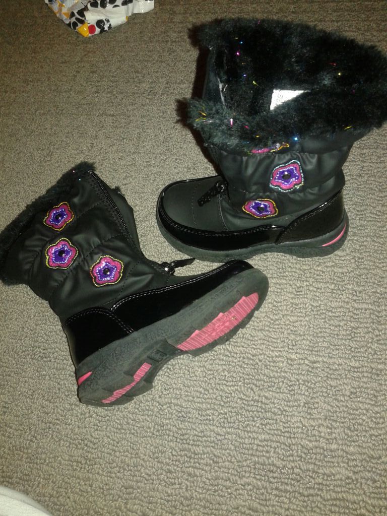 Snow or rain boots kids
