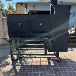 Cabinet BBQ Smoker