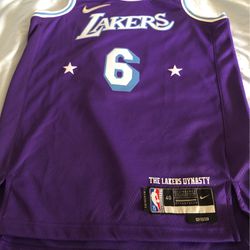 D’Angelo Russell Los Angeles Lakers Authentic Black Hollywood Nights Men’s  Jersey for Sale in Roseville, CA - OfferUp