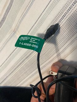 GENUINE SWIFFER CHARGER