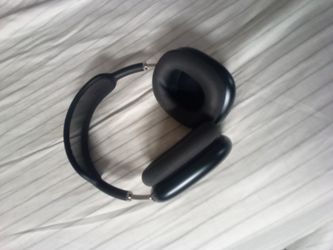 AirPod Maxx Headphones Midnight Blue $200.00