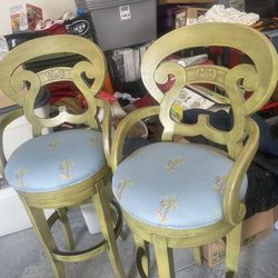 4 Bar Stools 