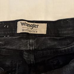 Wrangler Authentic Men's jeans Size 34x32