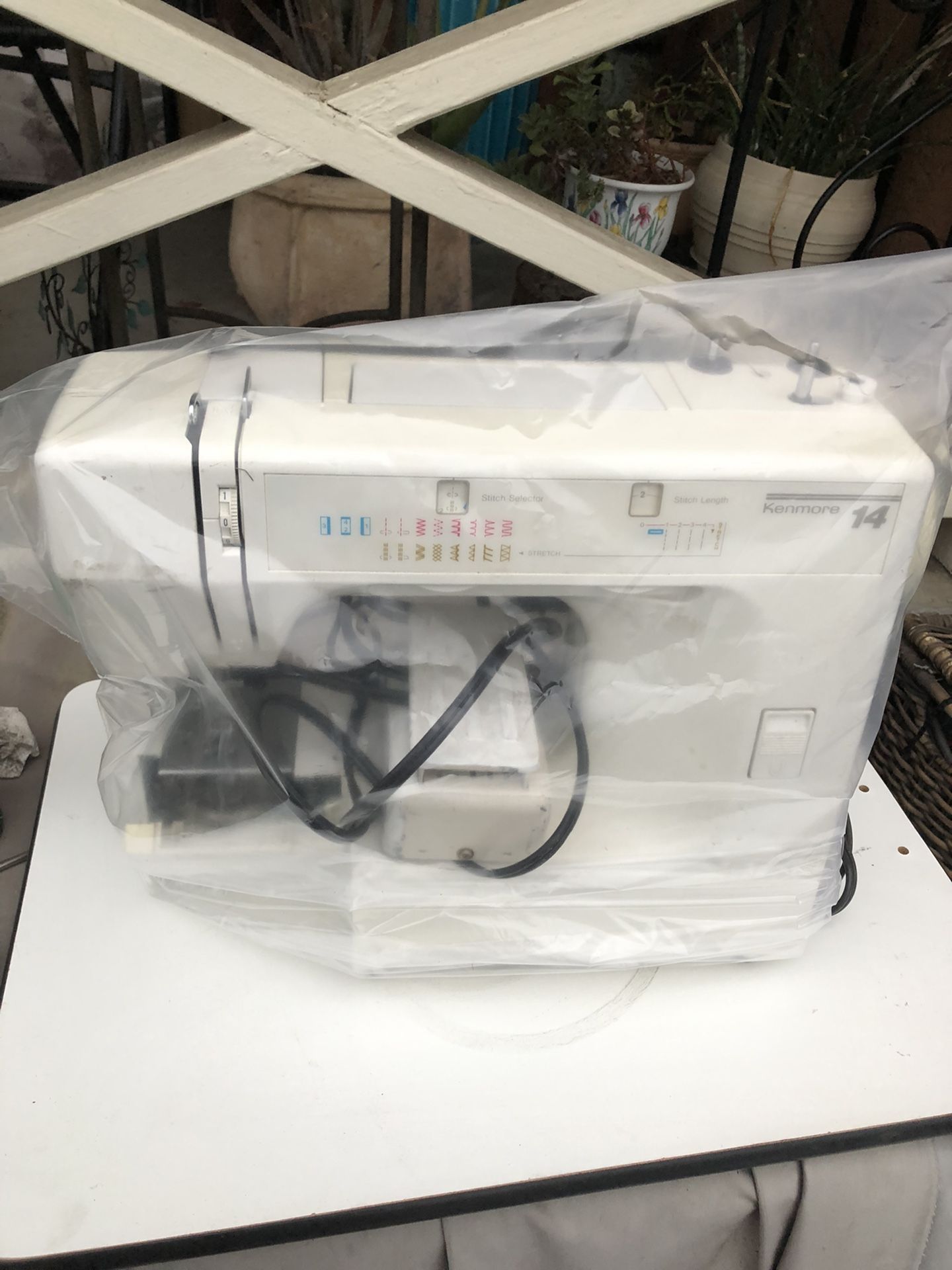 Like New Kenmore 14 Sewing Machine In Working Condition