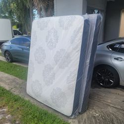 NEW Queen MATTRESS and BOX SPRING. Bed frame not included👍