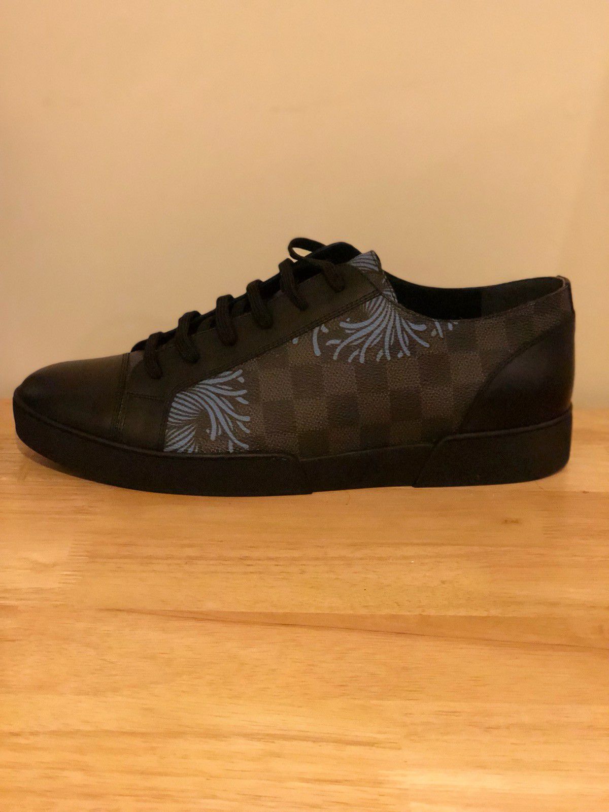 MEN AUTHENTIC LOUIS VUITTON MATCH-UP SNEAKER BOOT for Sale in Brooklyn, NY  - OfferUp