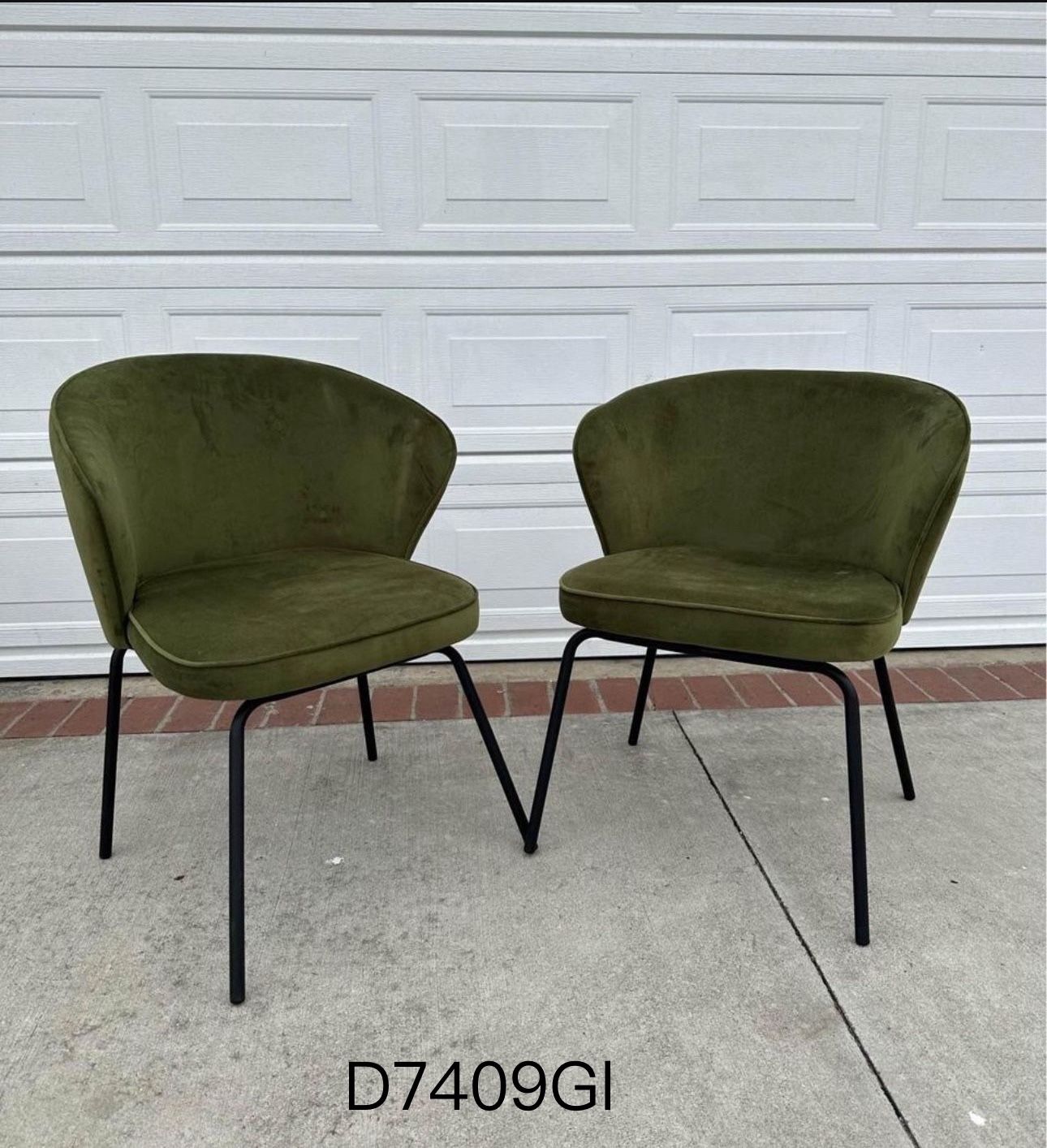 Upholstered Modern Dining Chairs with Upholstered and Wingback, Green Velvet Dining Chair, Comfy Dinner Party Chairs for Kitchen, Dining Room, Living