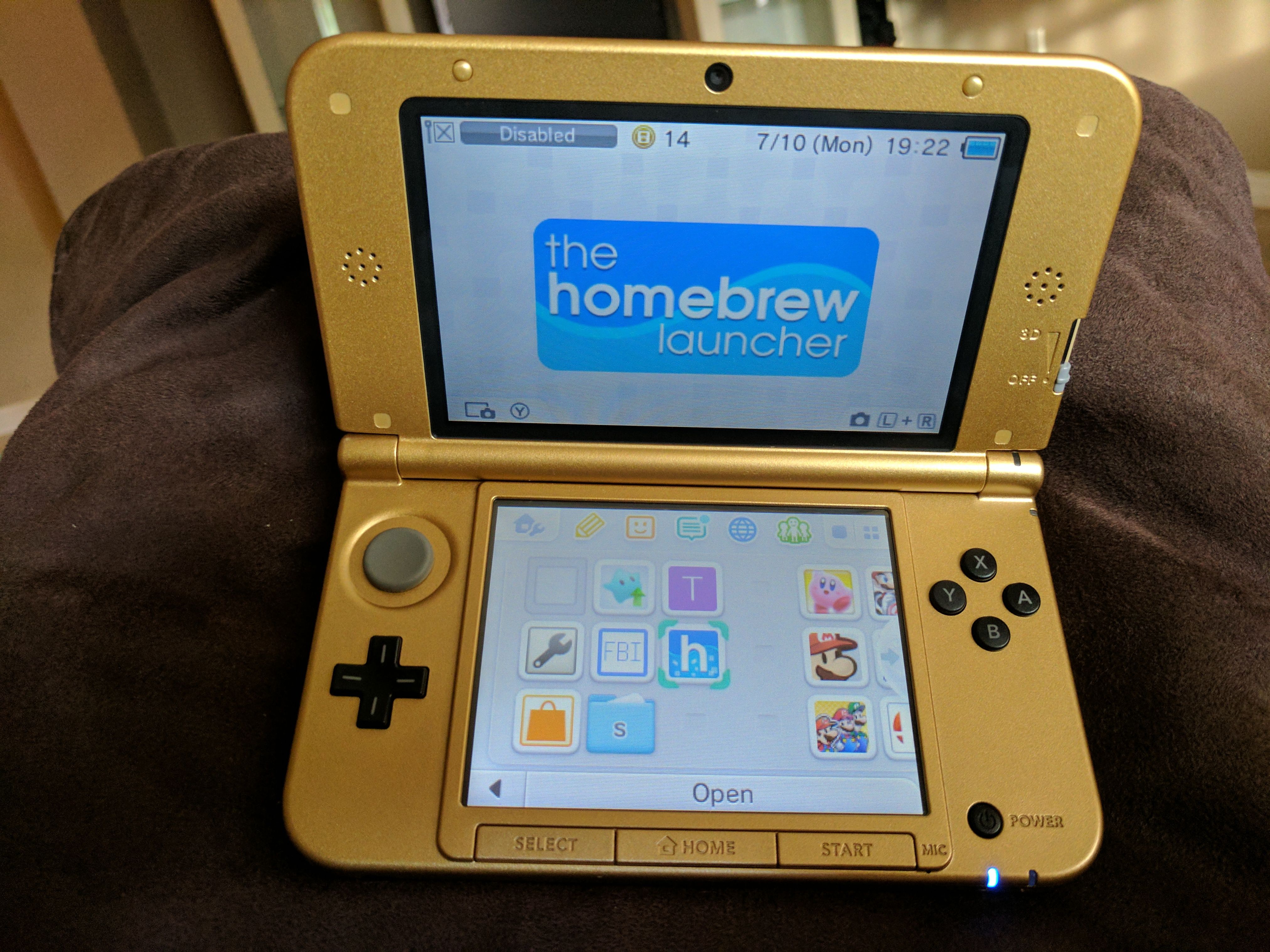 Nintendo 3DS XL - Zelda Special Edition w/Homebrew