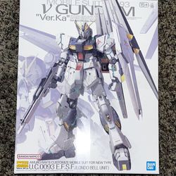 Toy With Multiple Pieces