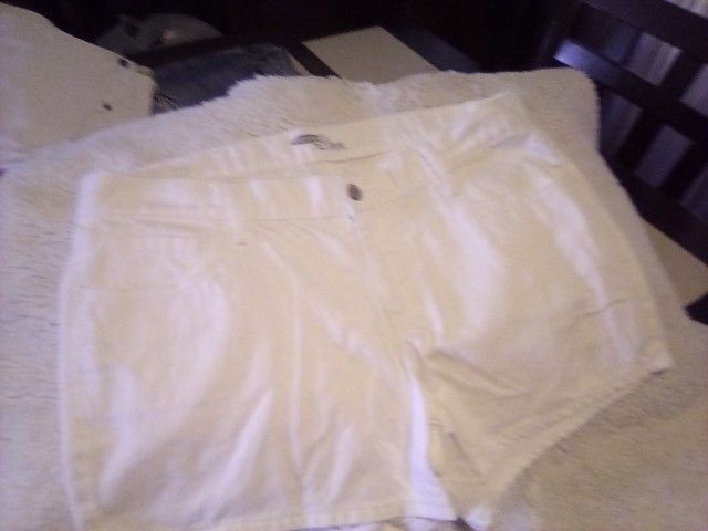 New Old Navy Shorts .Size 14