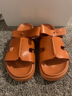 H&M Tan/light brown sandals - sz 7