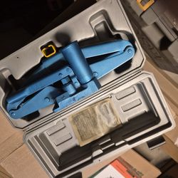 2200 Lb Scissor Jack