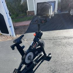 S22i Studio Cycle (2022