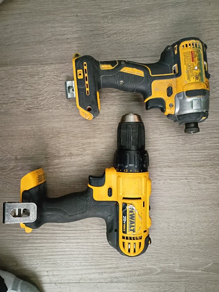 DeWalt 20 Volt Drill And Driver Set
