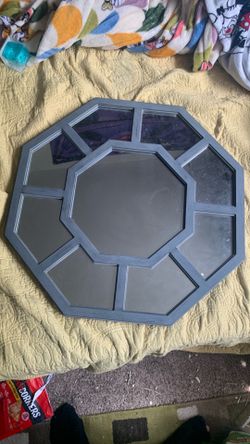 Wall mirror