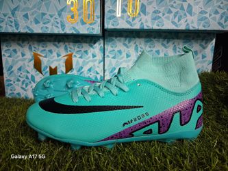 Soccer cleats us size 8