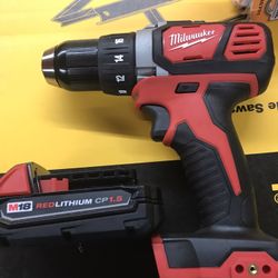 Milwaukee Drill With Battery 