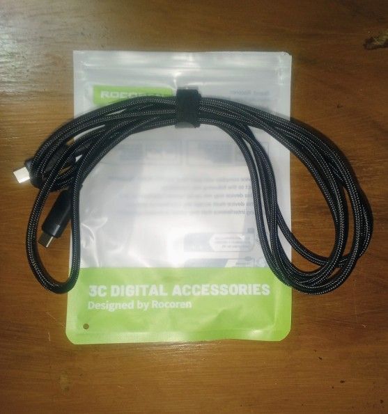 New Rocoren 240w Fast charging USB-C to USB-C Data Cable.  Plz Read Tag 2 pic Cash