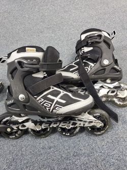 Roller skates.....size 6.5 mens....size 7 women's 