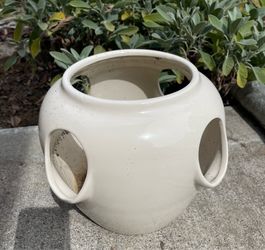 Ceramic strawberry garden pot