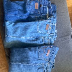Wrangler Pants 33x32