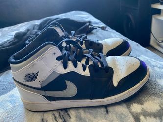 Air Jordan 1 Mid Black White Sneakers