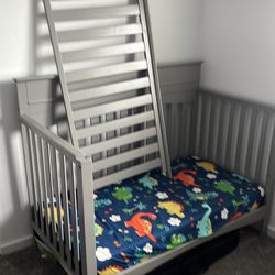 Delta Children 4-in-1 Crib