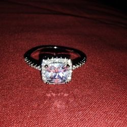 Cubic Zirconia Simulated Diamond Ring Size 8 New