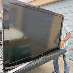 🎁“55”  LG TV WITH BASE AND REMOTE CONTROL🎁