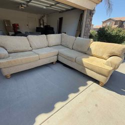 Couch L 