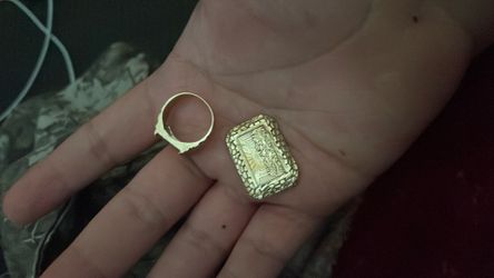 Gold ring