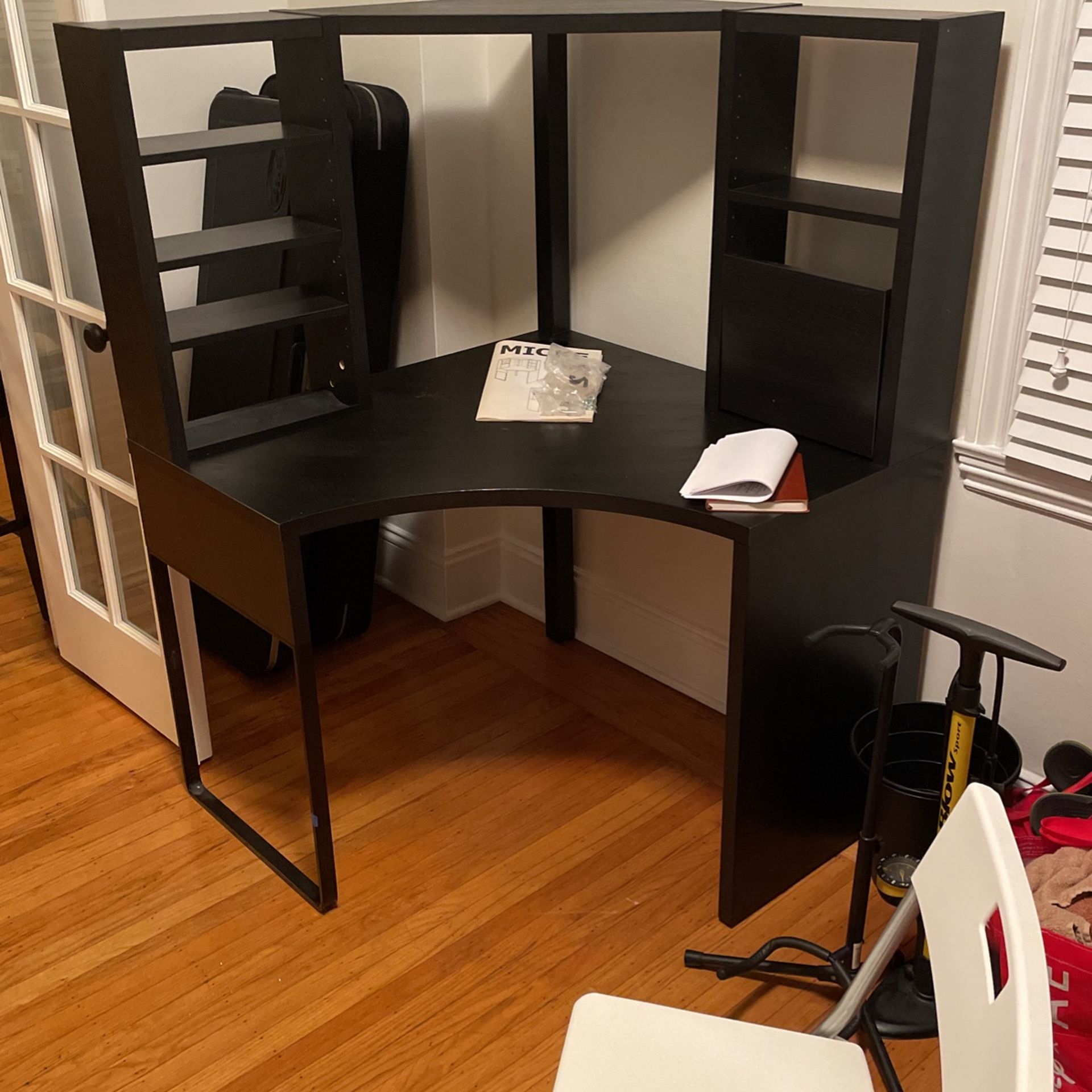 IKEA MICKE TABLE WORKSTATION