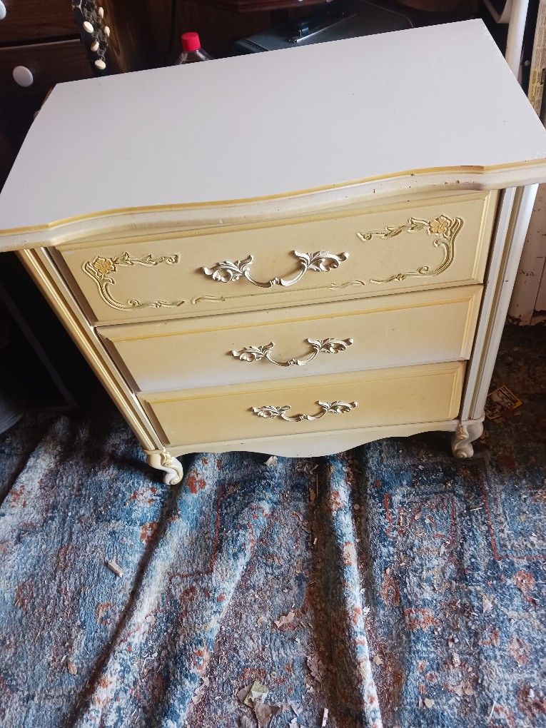 Small Dresser And Side Table