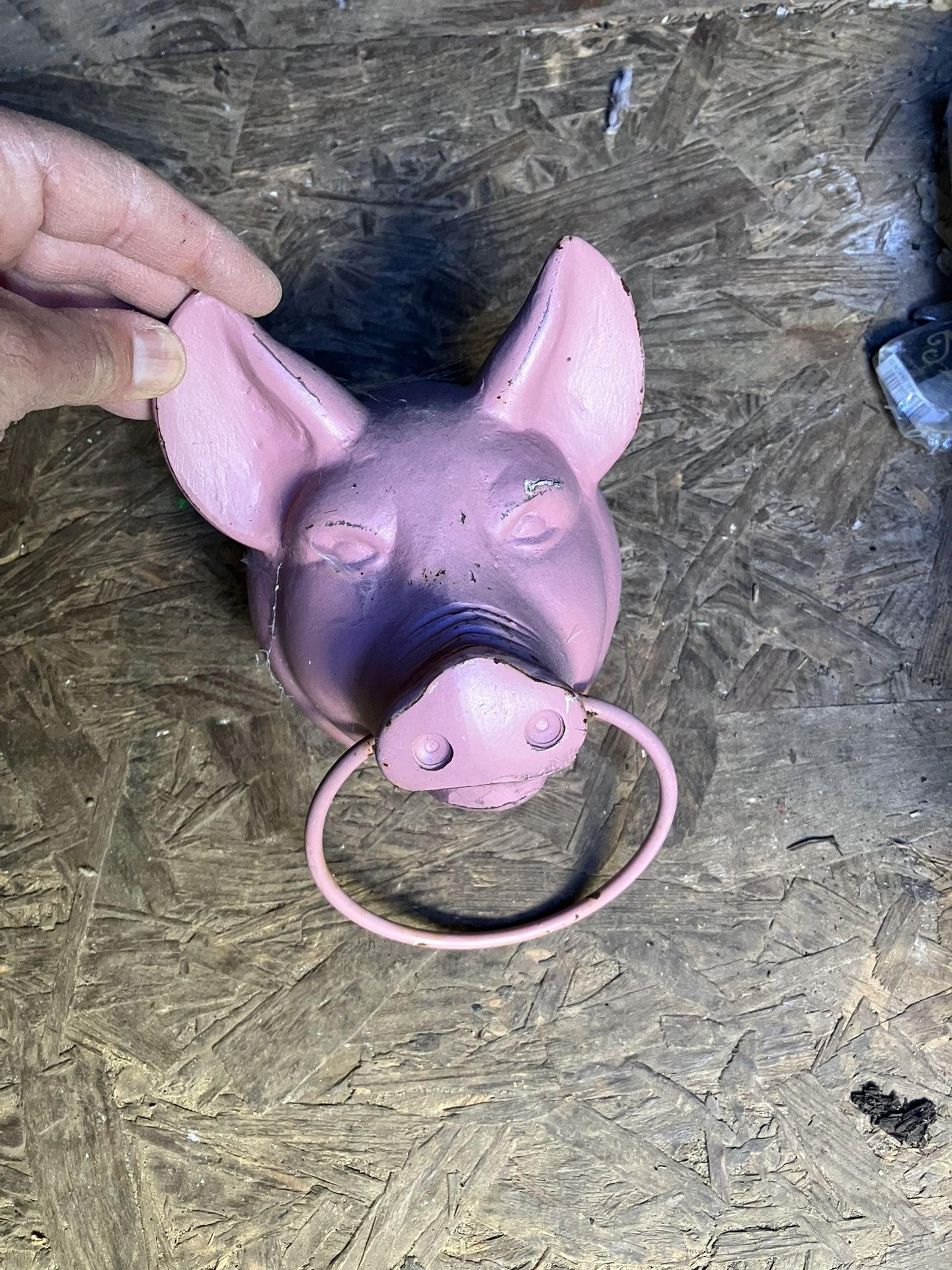 Cast Iron Pig Swine bore head hitch Post