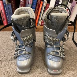 Ski Boots Size 5.5