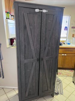 Kitchen pantry