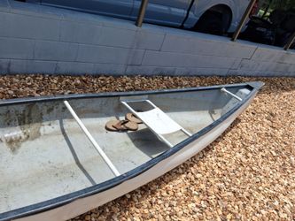 16ft conoe ⚠️ MUST PicK UP ⚠️