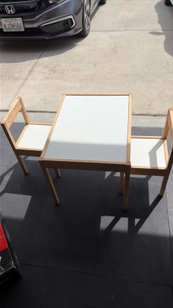 Desk (toddlers)