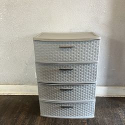 4 -Storage Drawers 