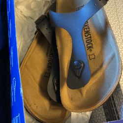 Brand New Birkenstock Shoes For Women Size 6-7 🎁