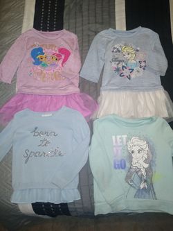 Girls sweaters frozen size 4/5