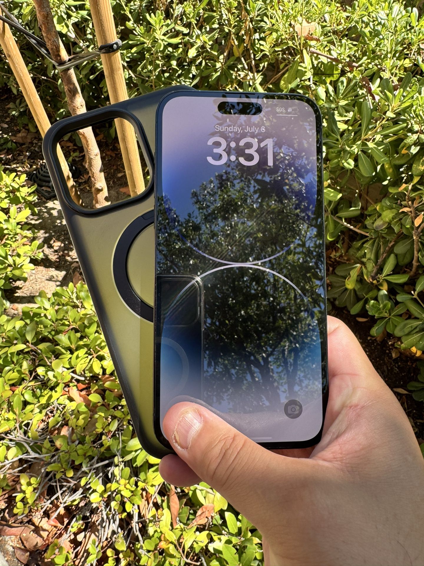 iPhone 14 Pro Max 512 GB, Pristine Condition Like New! UNLOCKED use any carrier. Hablo Espanol.