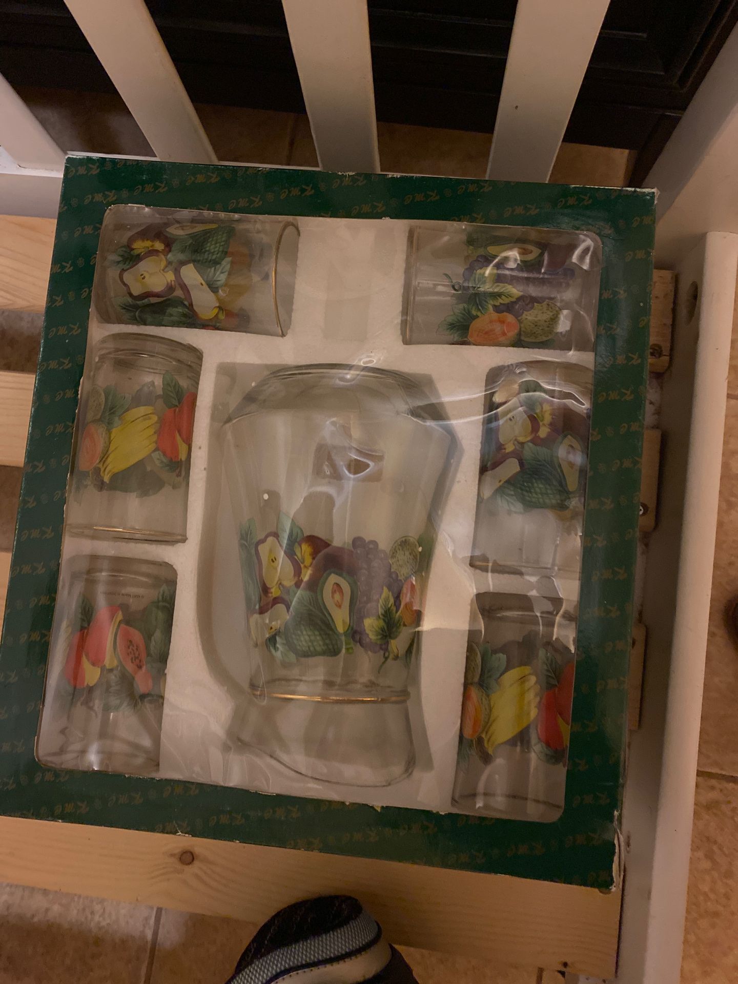 Glass cups set