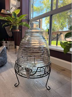 Beehive beverage Dispenser